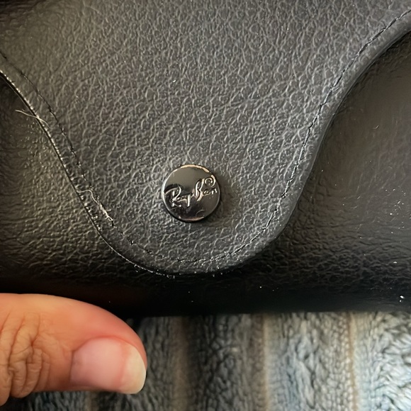 Ray-Ban sunglasses case (Case Only) - Picture 3 of 4